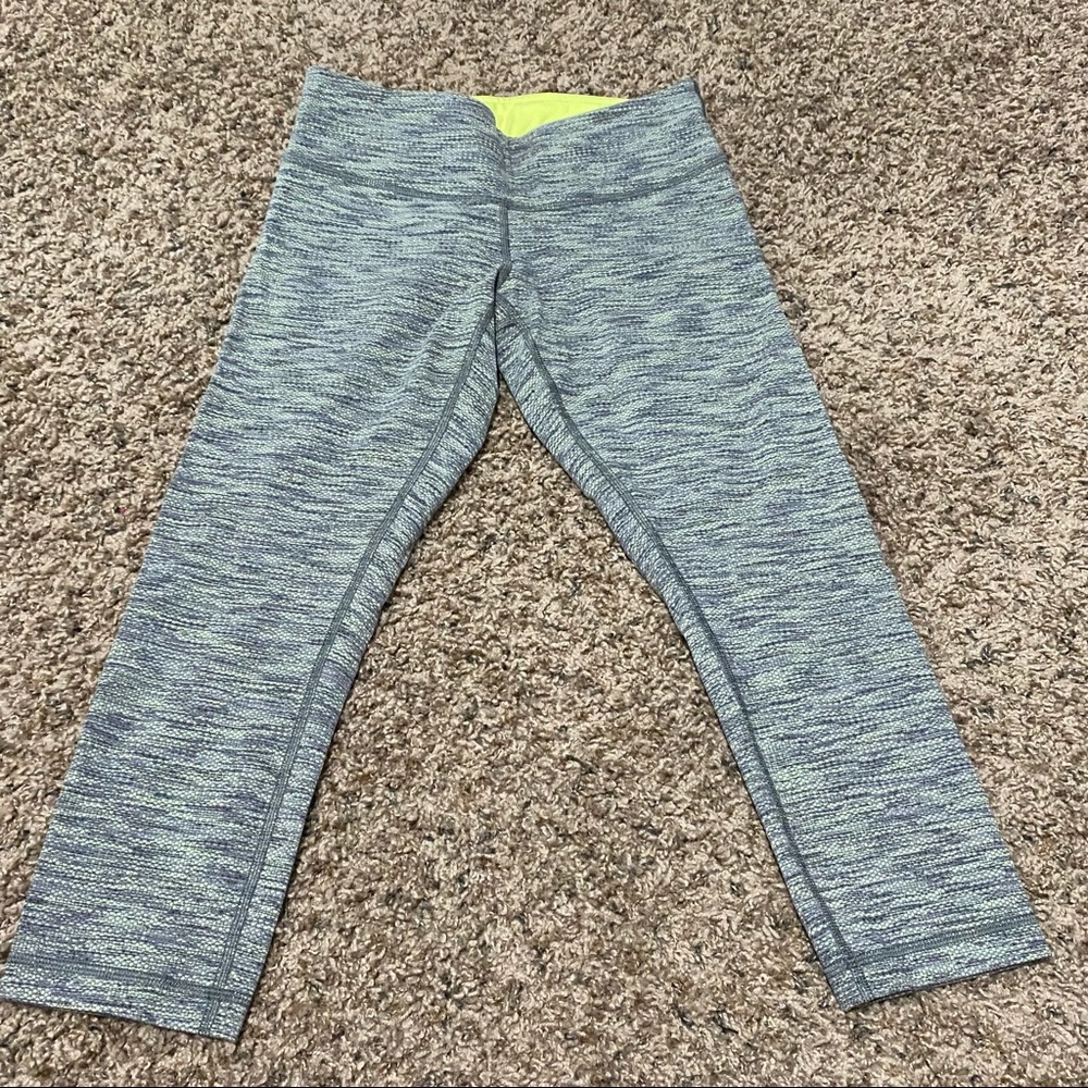 Lululemon Wunder Under Crop II - Picture 5 of 9